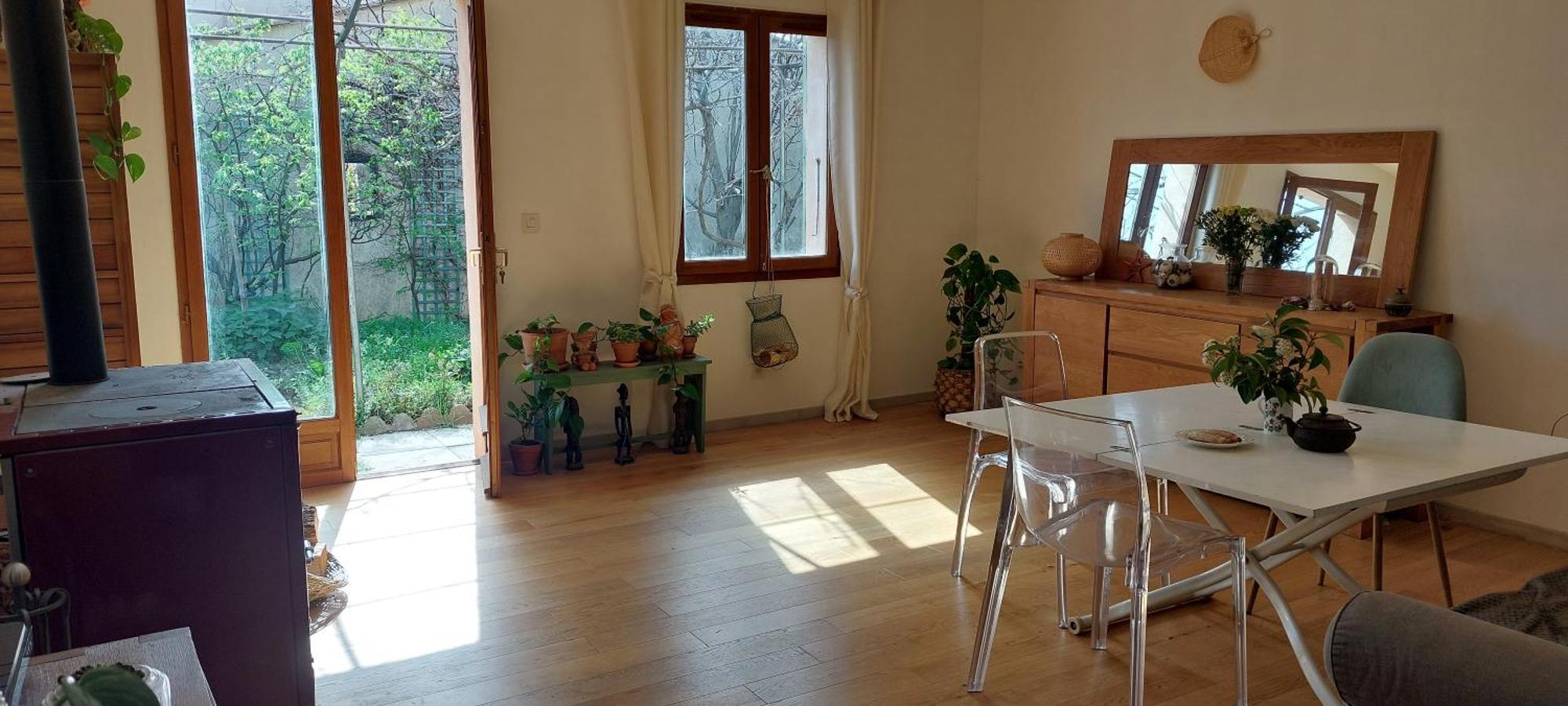 Villa 80 M2 Jardin Terrasse 3 Chambres Provence Volx Exterior photo