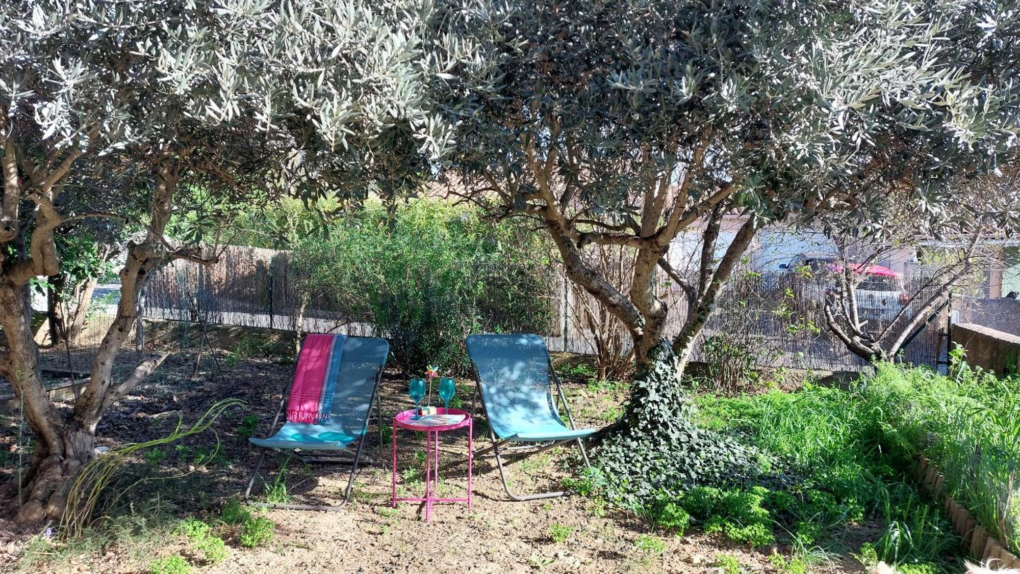 Villa 80 M2 Jardin Terrasse 3 Chambres Provence Volx Exterior photo
